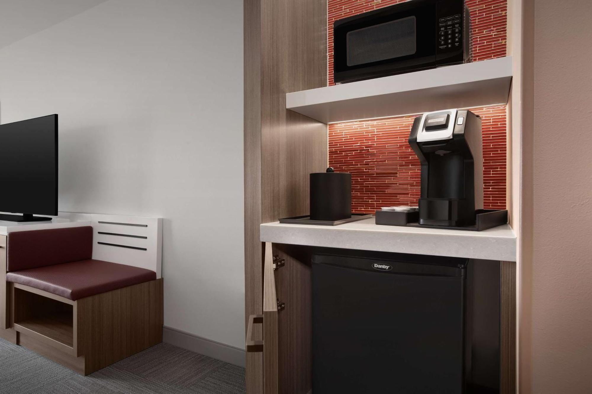 Hilton Garden Inn Denver Airport Tower Road 外观 照片