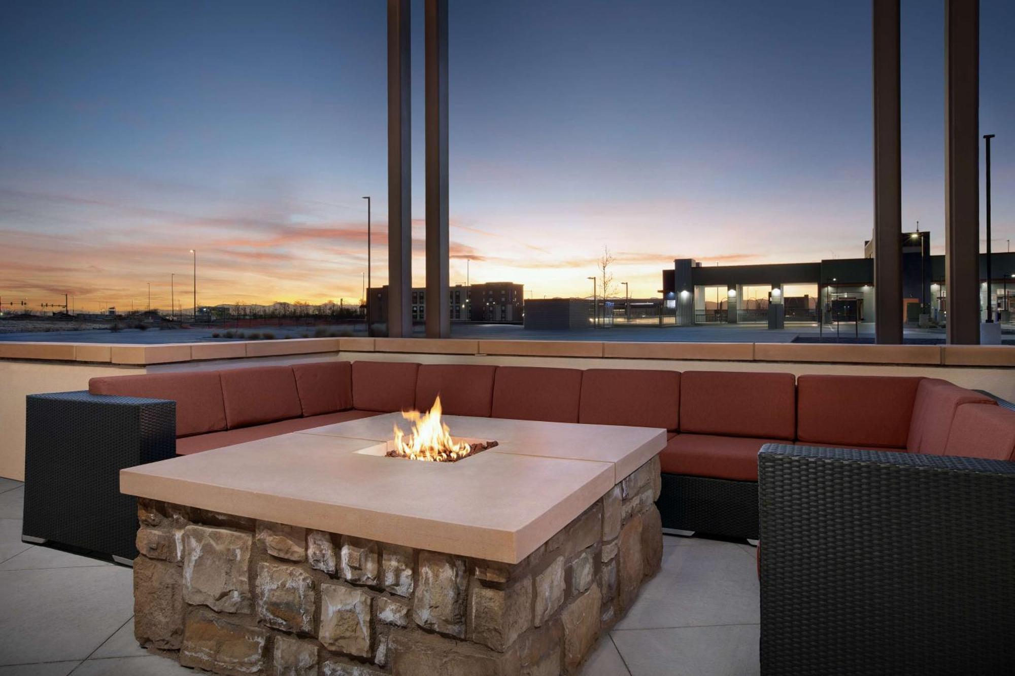 Hilton Garden Inn Denver Airport Tower Road 外观 照片